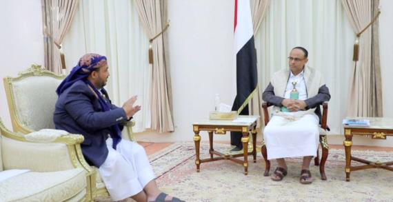 الرئيس المشاط يلتقي رئيس الهيئة العامة للزكاة ويشيد بمشاريع التمكين الاقتصادي